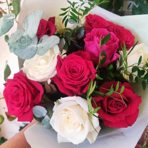 Bouquet rouge et blanc à partir de 35€ – Image 2